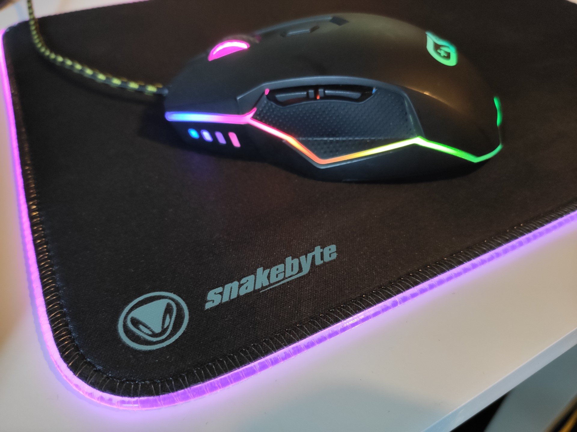 Snakebyte Mouse: Ulasan Pad Ultra RGB