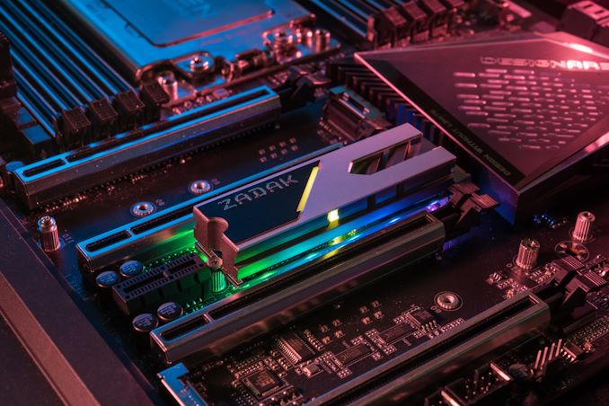 ZADAK Mengumumkan SSD PCIe Pertama: The Spark RGB M.2, NVMe Hingga 2 TB