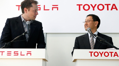 Toyota atau Tesla?: Yang merupakan pembuat kenderaan terbesar di dunia