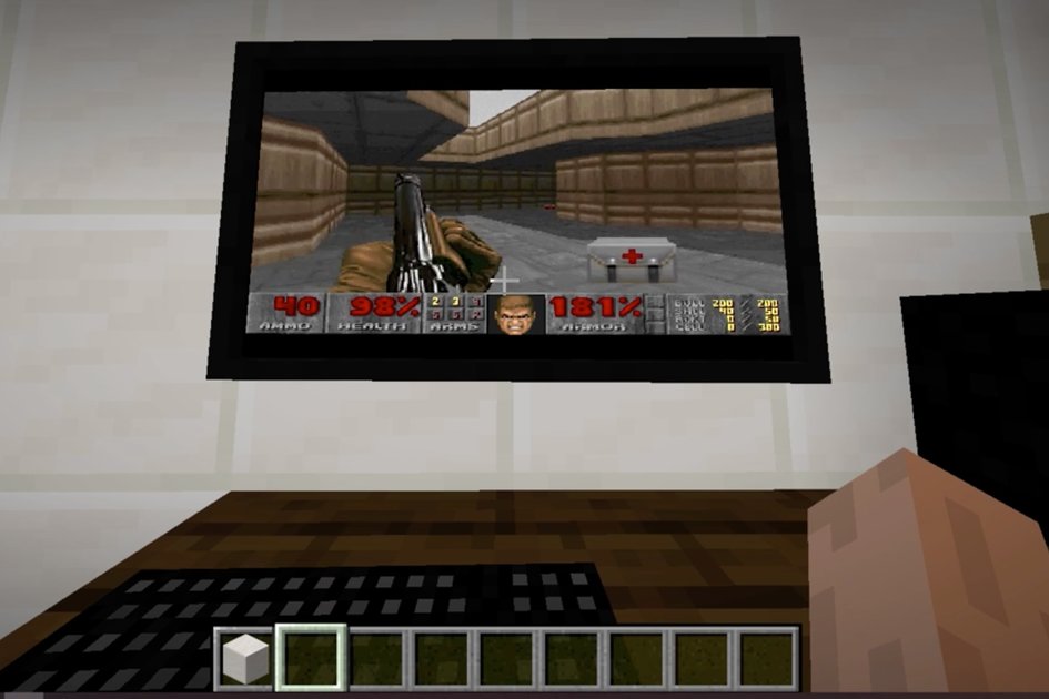 Mod Minecraft membolehkan anda memainkan Doom semasa bekerja Windows 95 mesin dalam permainan