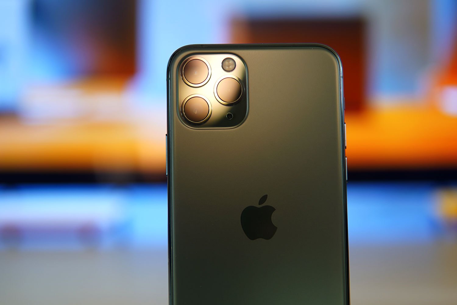 Do roku 2020 by telefóny iPhone mohli vidieť vylepšenú výdrž batérie Apple Watch Technológia displeja 315