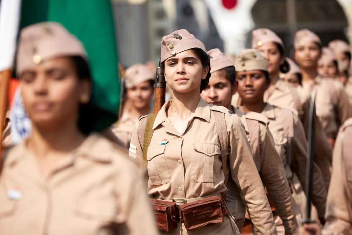 Recenzia zabudnutej armády: Kabir Khan's Amazon Prime Video Miniseries je zničený tým, že je Bollywood 440