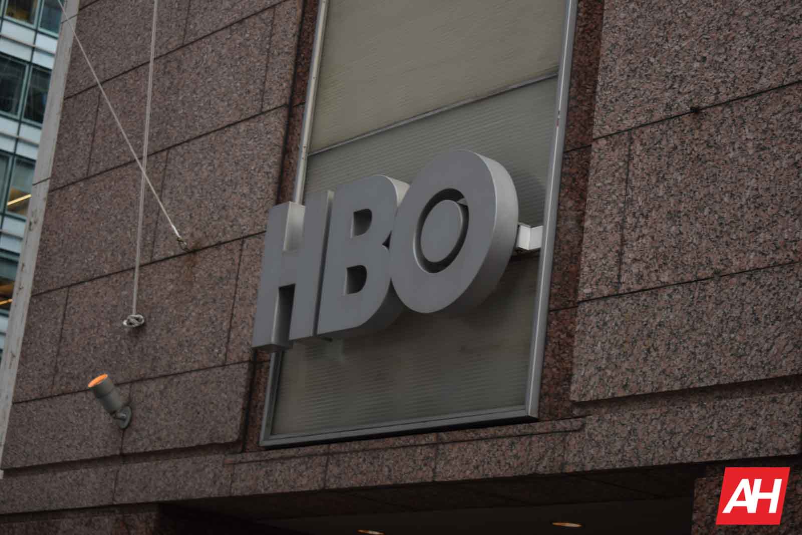 Aplikácia HBO vám teraz umožňuje sťahovať obsah na prezeranie offline 403