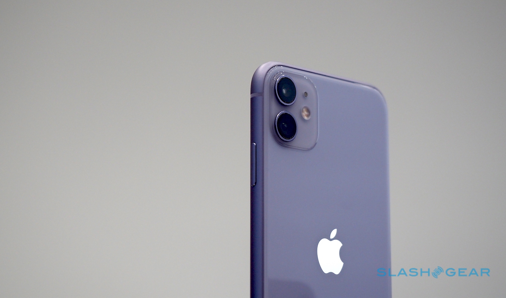 Apple: Koronavírus spôsobí nedostatok iPhone a chybné navádzanie Q2 3