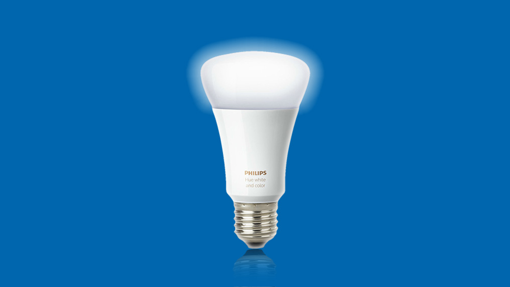 Phillips Hue Bluetooth Smart LED lampa na modrom pozadí