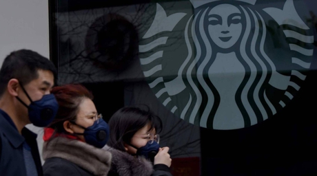 Starbucks zatvorí pobočky a Toyota zastaví výrobu 1
