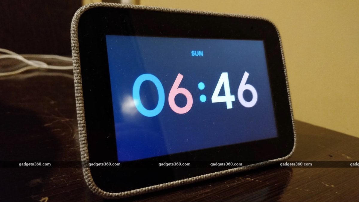 Lenovo Smart Clock Review 112