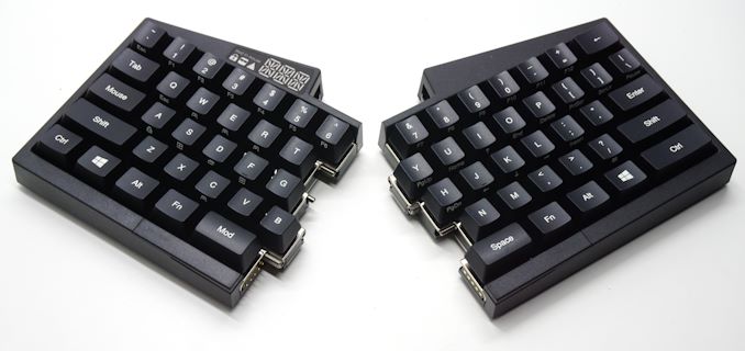 The Ultimate Hacking Keyboard Review: Skutočne jedinečná, skutočne drahá klávesnica pre profesionálov 8