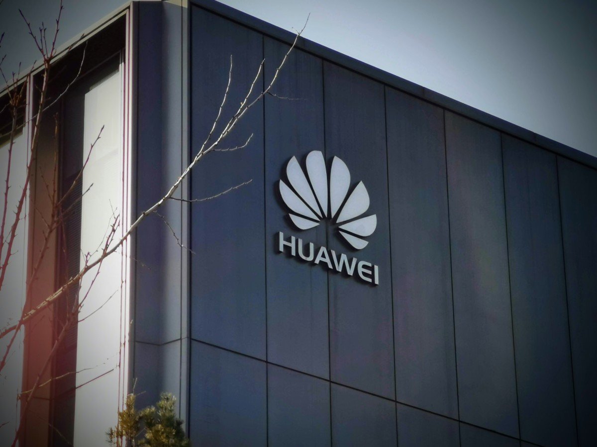 5G: Francúzsko by sa postavilo za Huawei ... ale s mierou