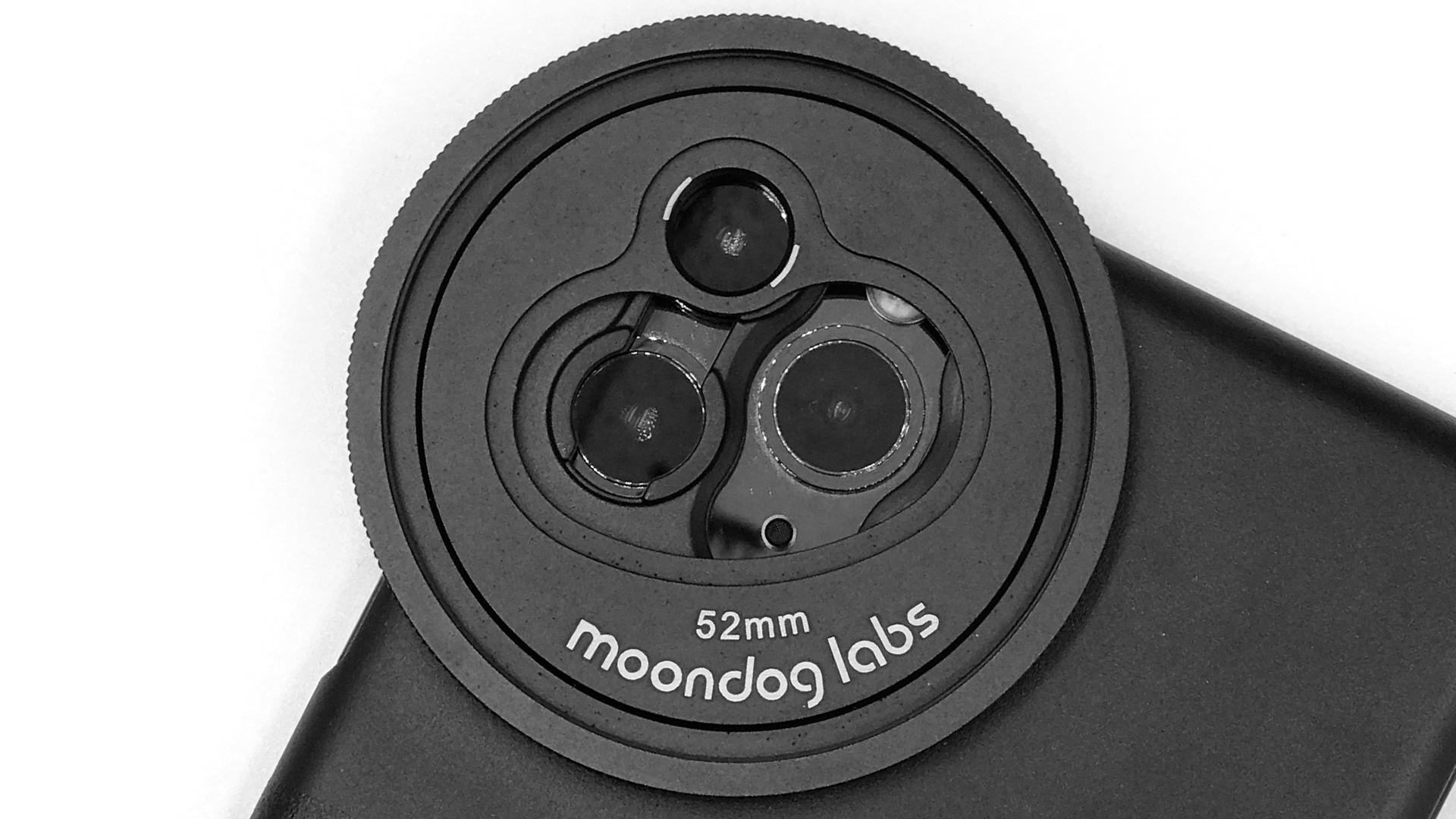 Moondog Labs Multi-Camera Filter Mount pre iPhone 11 26