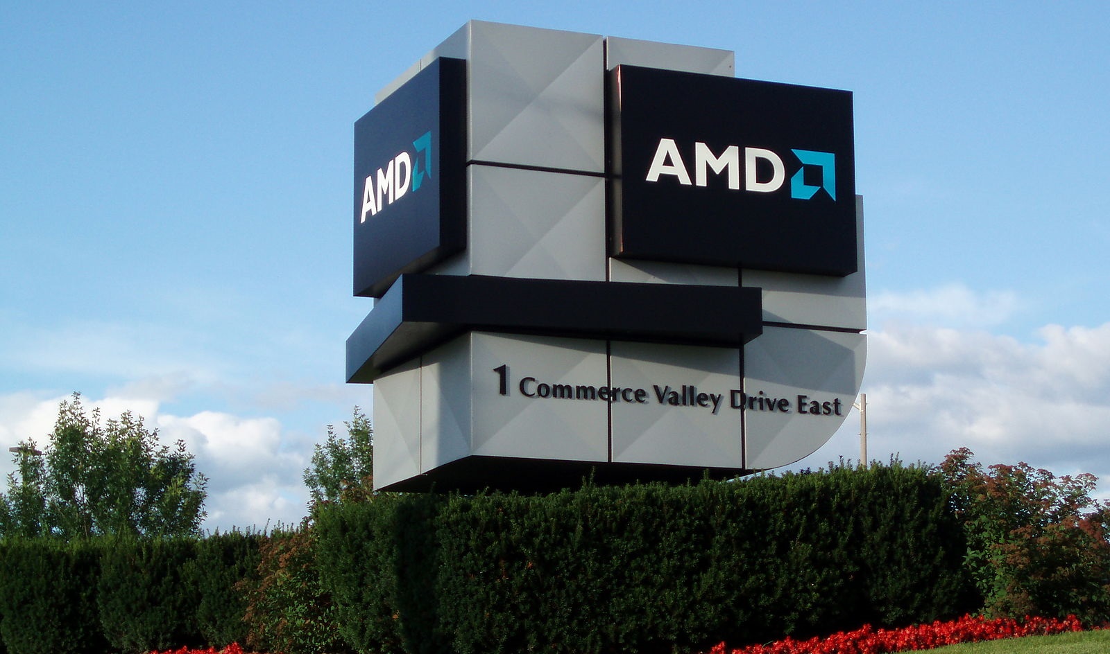 Spoločnosť AMD uvádza na trh Ryzen Mobile 4000: omnoho vyšší výkon, výdrž batérie 1