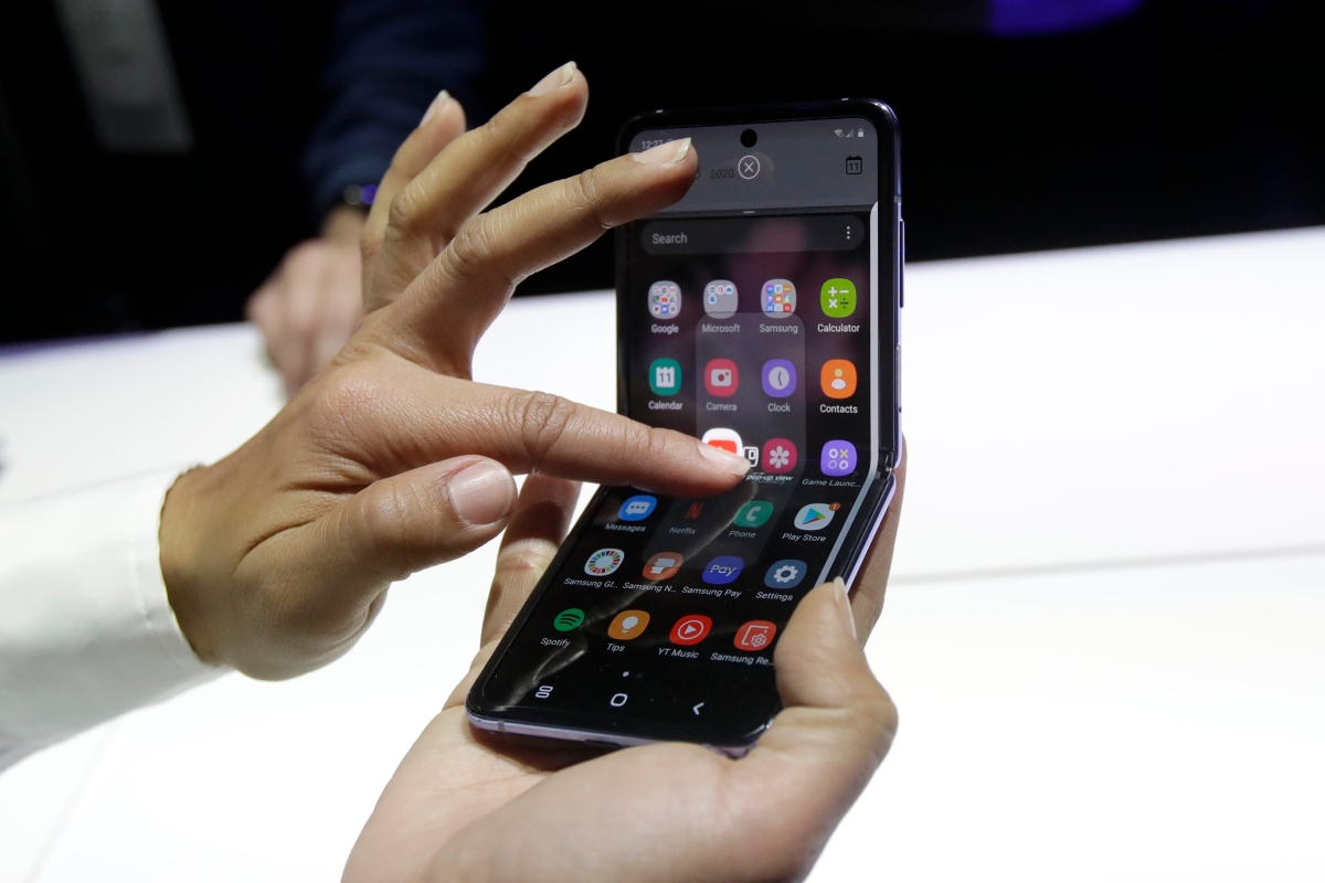 Samsung Galaxy Flip Z by mohol byť vôbec prvým LACNÝM skladacím telefónom - budúci rok 1