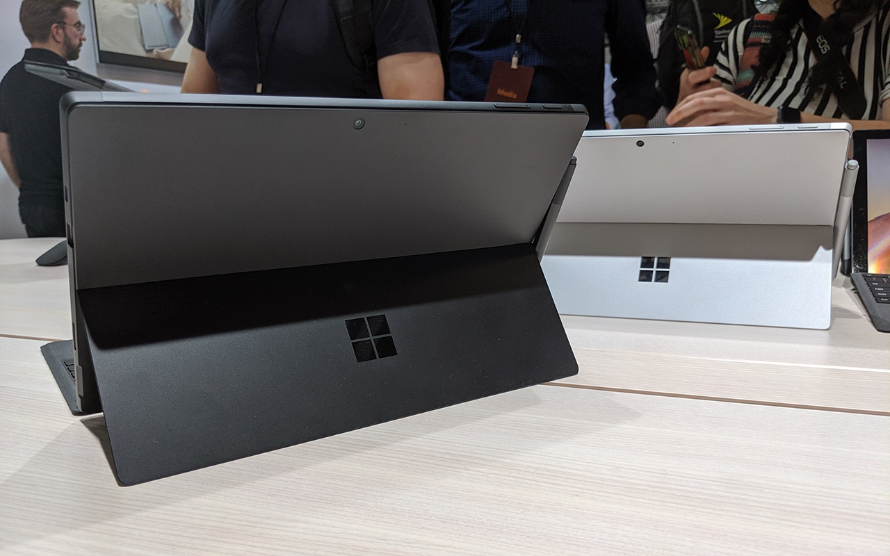 Surface Pro 7 problém s náhodným vypnutím stále nemá v dohľade žiadnu oficiálnu opravu