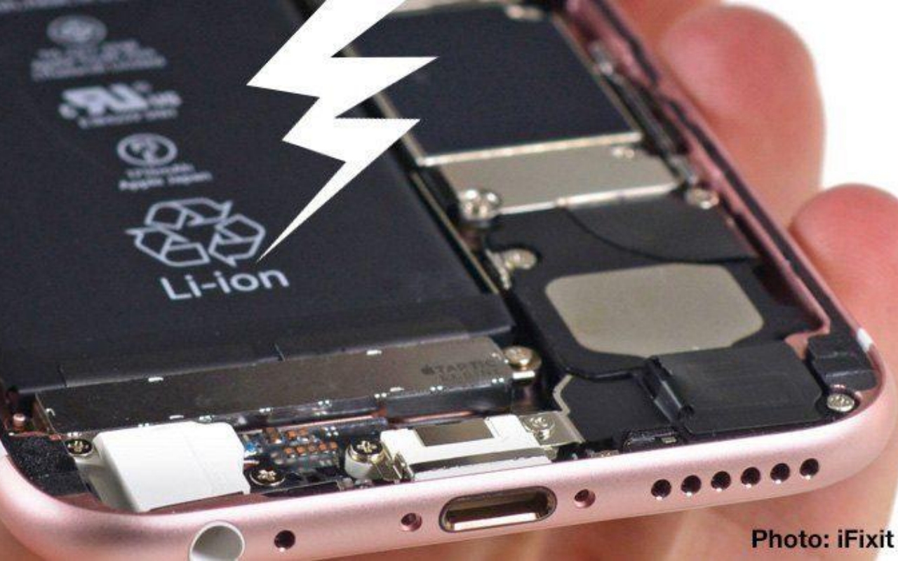 Vyrovnanie stavu batérie iPhone môže teraz nárokovať oprávnený používateľ