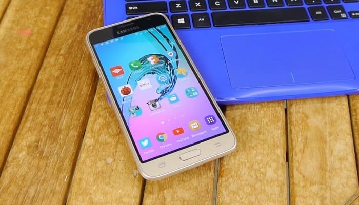 10 Príslušenstvo pre Samsung Galaxy J3 Kopnete sa za nevlastnenie
