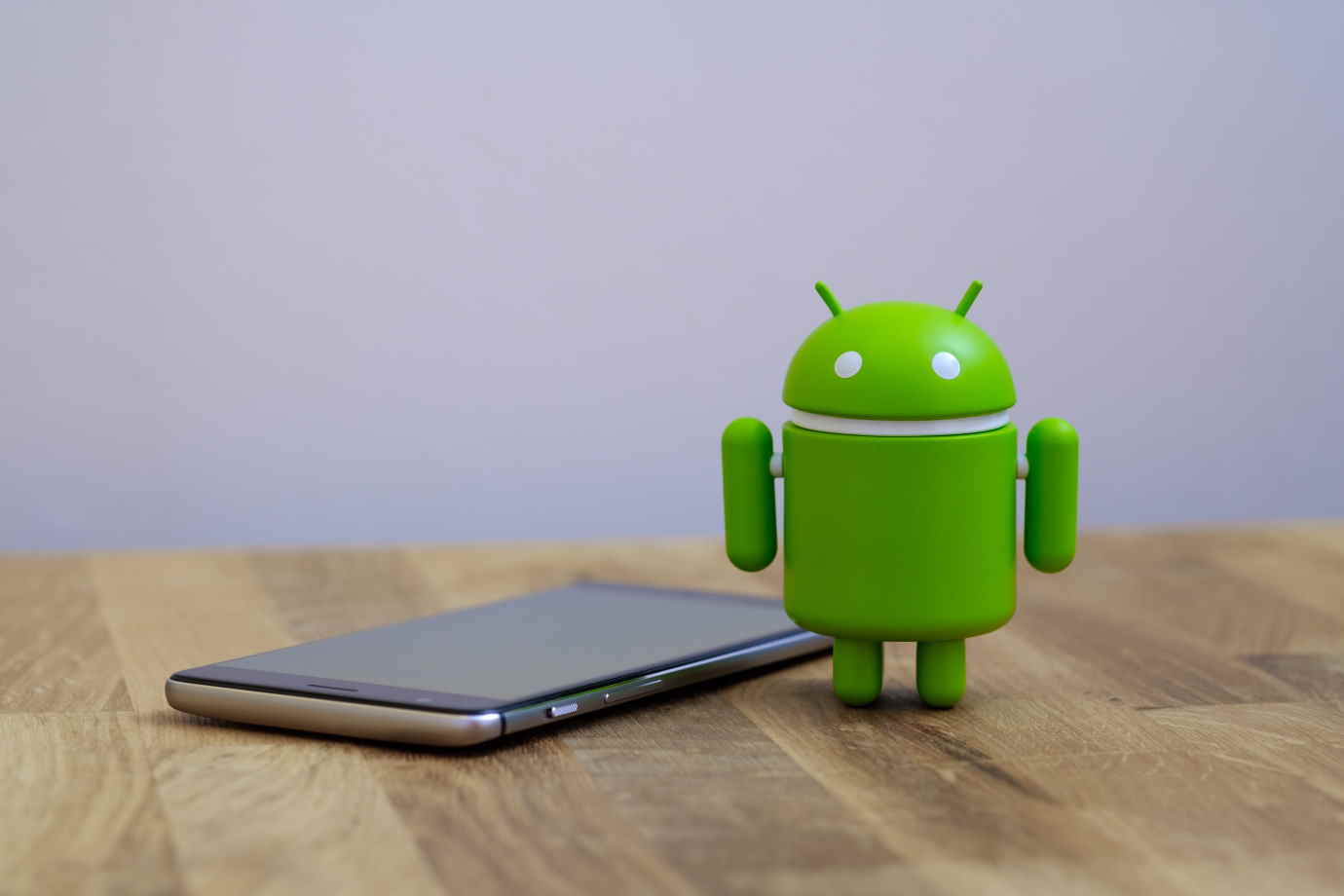 Android © quietbits / Shutterstock.com
