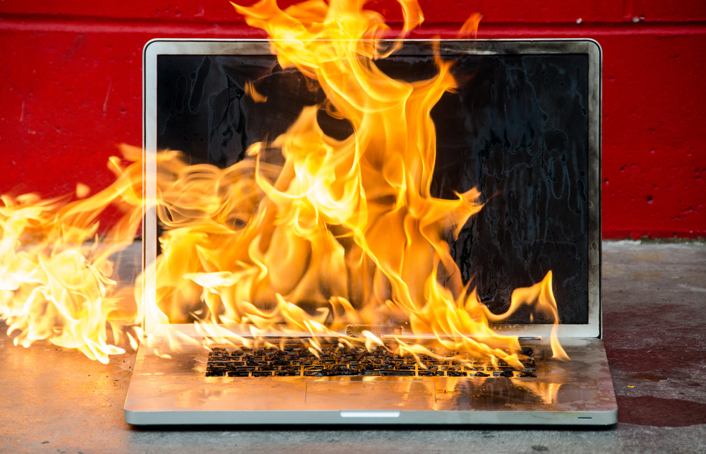 macbook surchauffe flamme