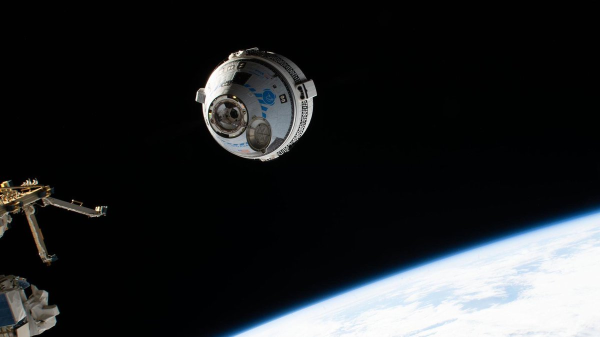Starliner OFT-2 ISS approche © NASA
