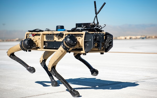 Robotické psy na hliadkovanie na hraniciach?  Nie je to Black Mirror, ale Spojené štáty
