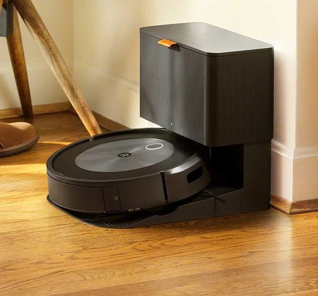 iRobot Roomba j7+ 2